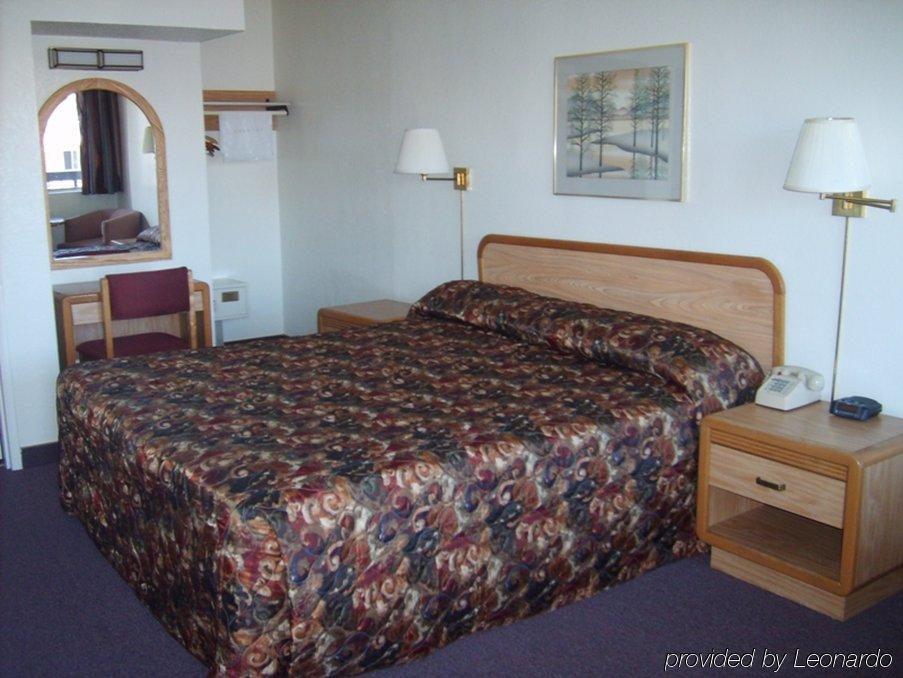 Desert Rose Inn Reno Room photo